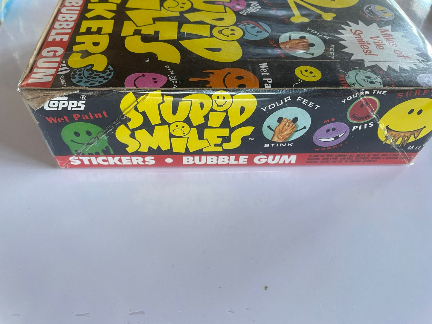 Topps “Stupid Smiles” Stickers Bubble Gum (1989)